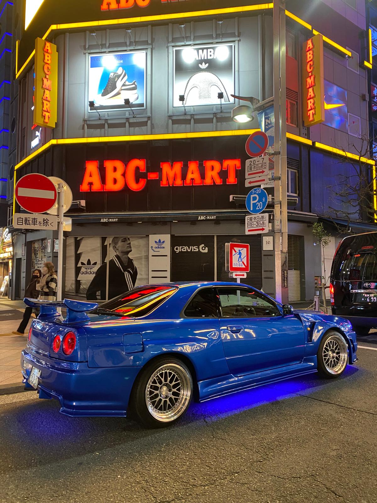 japanese-car-meet-tourist-guide